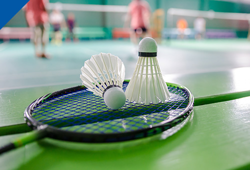 ラケット貸出ありで始めやすい笛吹BCのバドミントン練習